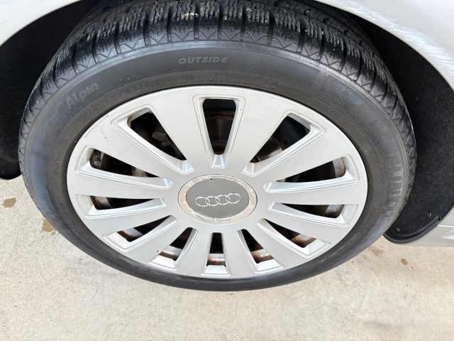 AUDI A8 usata, con Fari bi-xeno