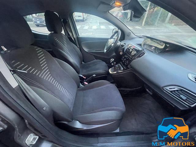 LANCIA Ypsilon usata 21