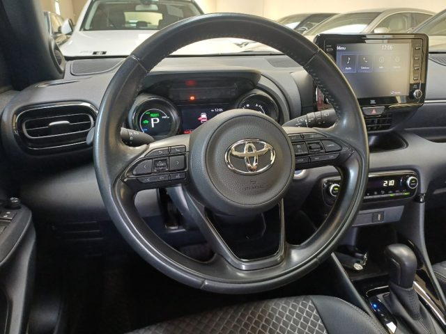 TOYOTA Yaris usata, con Luci diurne LED