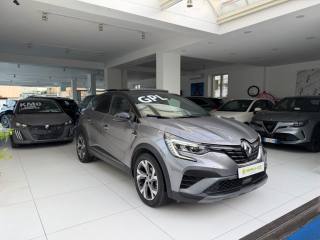 RENAULT Captur usata, con Autoradio