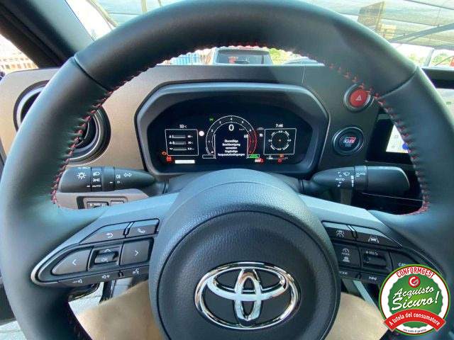 TOYOTA Yaris usata, con Fendinebbia