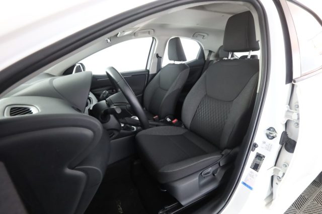TOYOTA Yaris usata 2