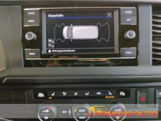 VOLKSWAGEN Caravelle usata, con Autoradio