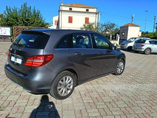 MERCEDES-BENZ B 180 usata, con Alzacristalli elettrici