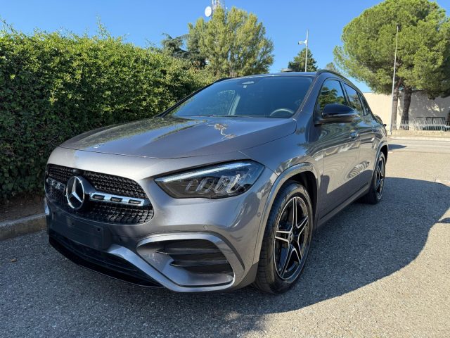 MERCEDES-BENZ GLA 200 usata, con Airbag