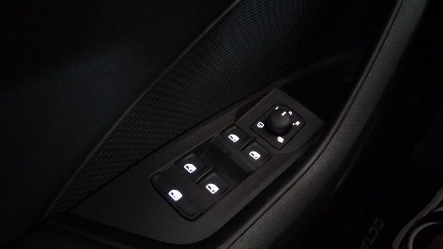 SKODA Octavia usata, con Controllo elettronico della corsia