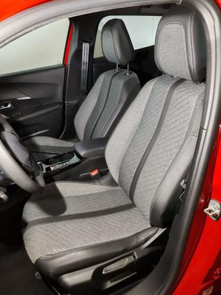 PEUGEOT 2008 usata, con Sistema di navigazione