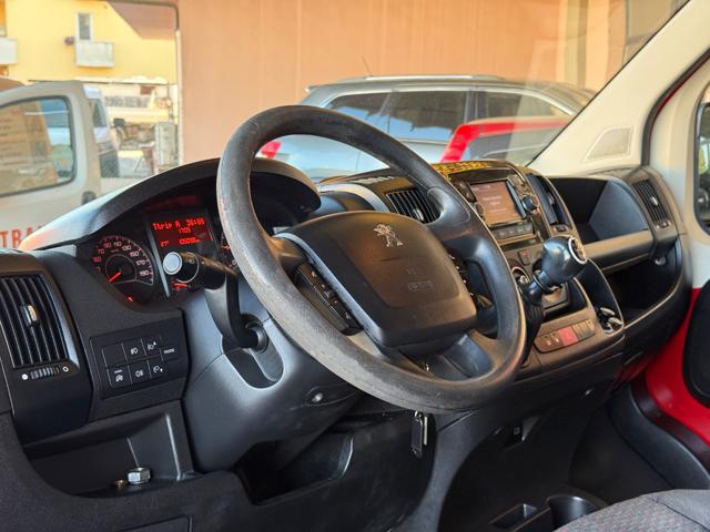 PEUGEOT Boxer usata, con Vivavoce