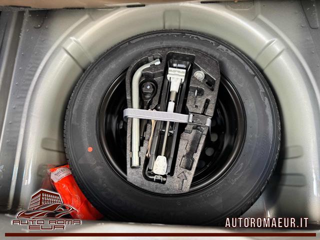 VOLKSWAGEN up! usata, con USB