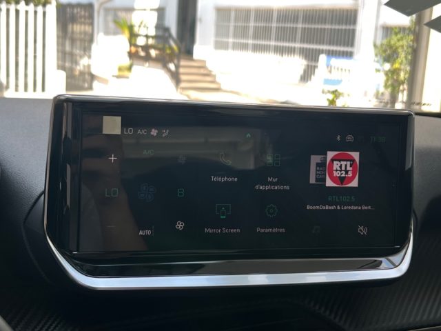 PEUGEOT 2008 usata, con Fari LED