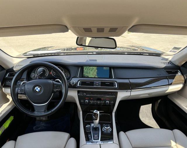 BMW 730 usata, con Telecamera per parcheggio assistito