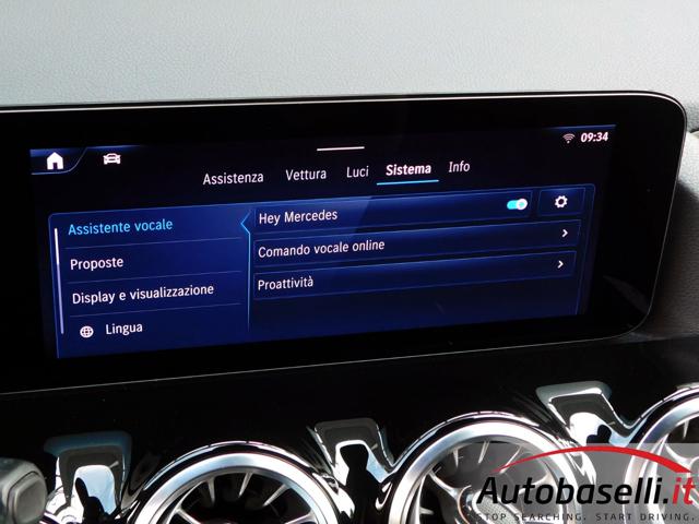 MERCEDES-BENZ GLA 200 usata, con Sistema di parcheggio automatico