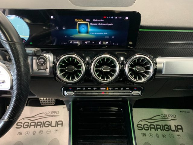 MERCEDES-BENZ GLB 200 usata, con Frenata d
