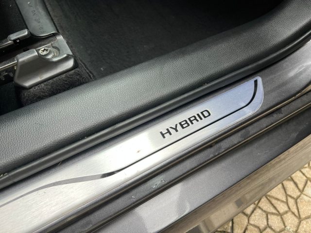 TOYOTA Yaris usata 17