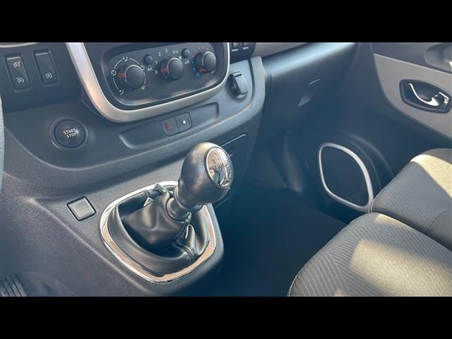RENAULT Trafic usata 5