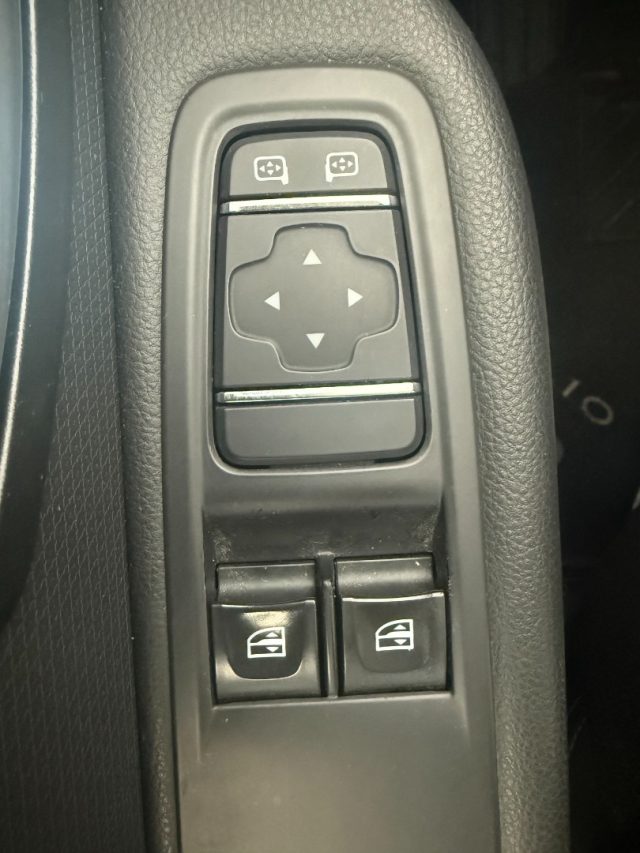 RENAULT Clio usata 18