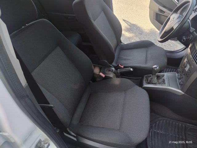 OPEL Astra usata, con Servosterzo