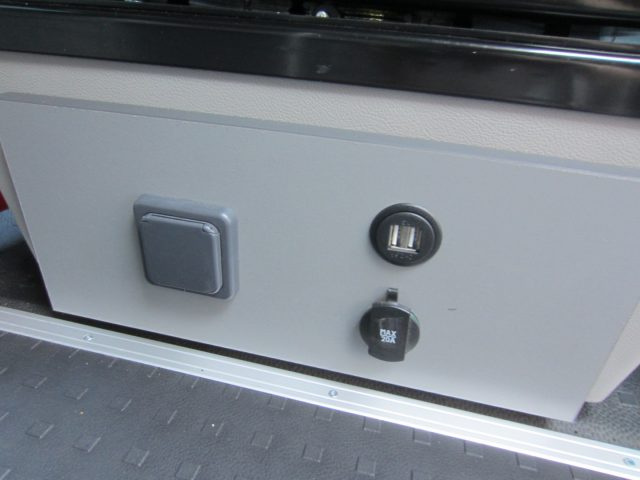 VOLKSWAGEN T5 usata 87