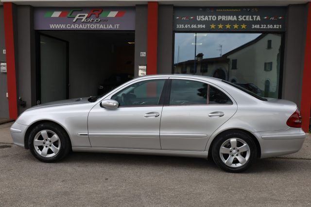 MERCEDES-BENZ E 220 usata, con Interni in pelle