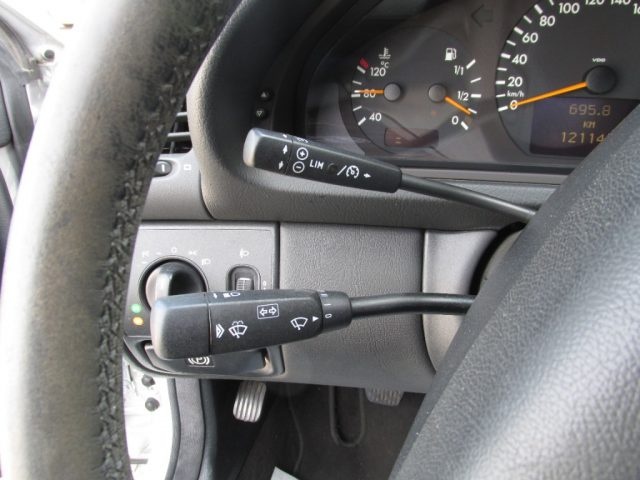 MERCEDES-BENZ CLK 200 usata, con Climatizzatore