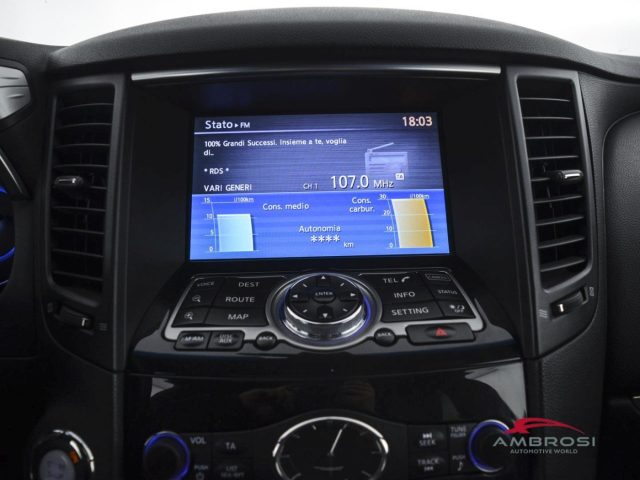 INFINITI QX70 usata 13