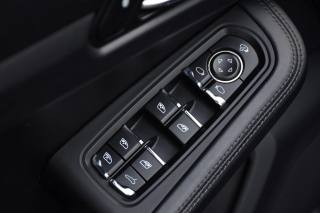 PORSCHE Macan usata, con Sedili riscaldati