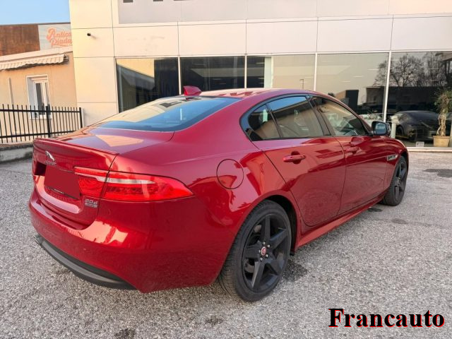 JAGUAR XE usata, con Airbag laterali