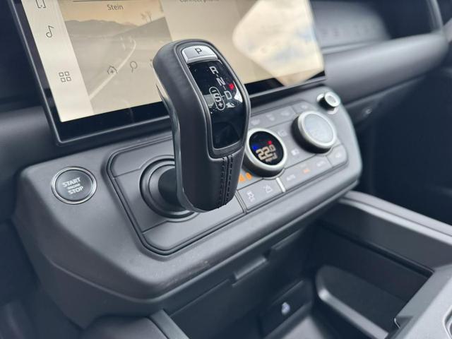 LAND ROVER Defender usata, con Servosterzo