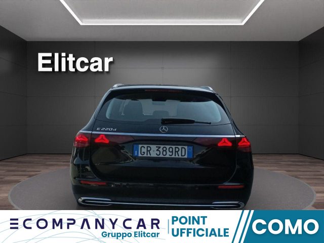 MERCEDES-BENZ E 220 usata, con Boardcomputer