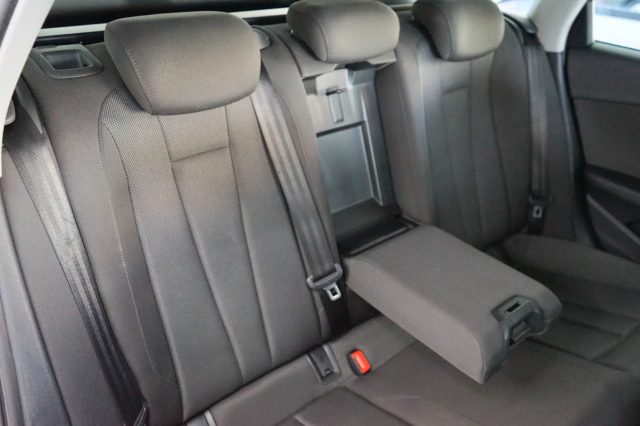 AUDI A4 usata, con Sedile posteriore sdoppiato