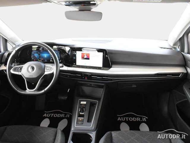 VOLKSWAGEN Golf Variant usata, con Autoradio digitale