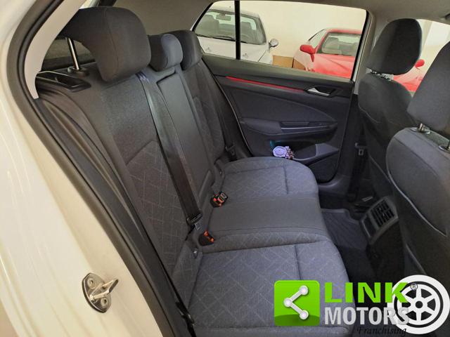 VOLKSWAGEN Golf usata, con USB