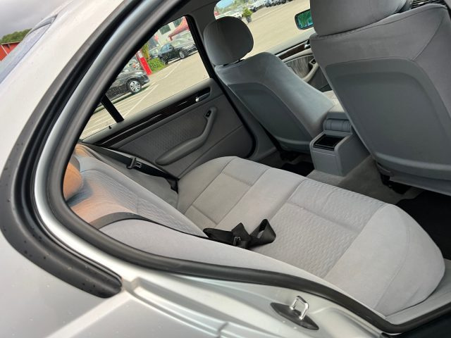 BMW 318 usata, con Volante in pelle