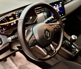 RENAULT Clio usata, con Controllo trazione