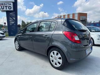OPEL Corsa usata, con Autoradio
