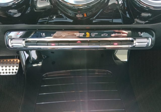MERCEDES-BENZ A 180 usata, con Touch screen