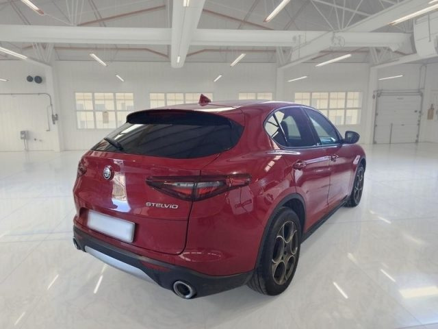 ALFA ROMEO Stelvio usata, con Airbag