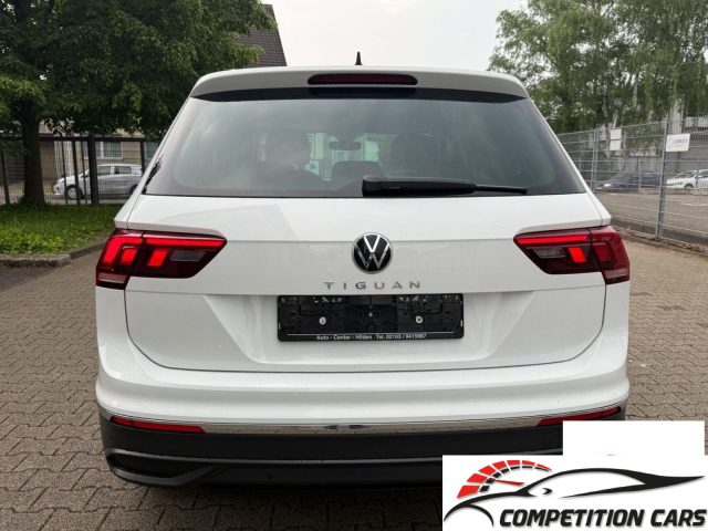 VOLKSWAGEN Tiguan usata, con Autoradio