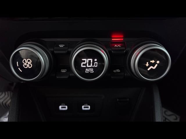 DACIA Duster usata, con Sensori di parcheggio posteriori