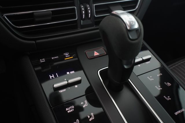 PORSCHE Macan usata 17