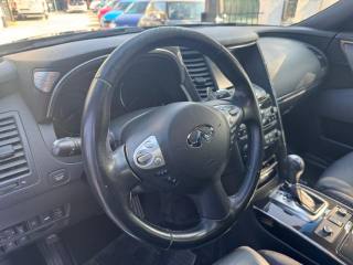 INFINITI QX70 usata, con Autoradio