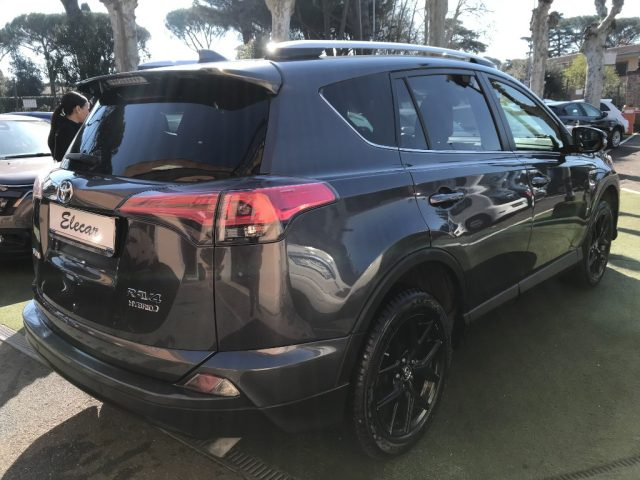 TOYOTA RAV 4 MY23 usata, con Airbag