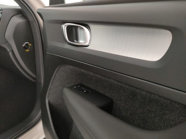 VOLVO XC40 usata, con Portellone posteriore elettrico