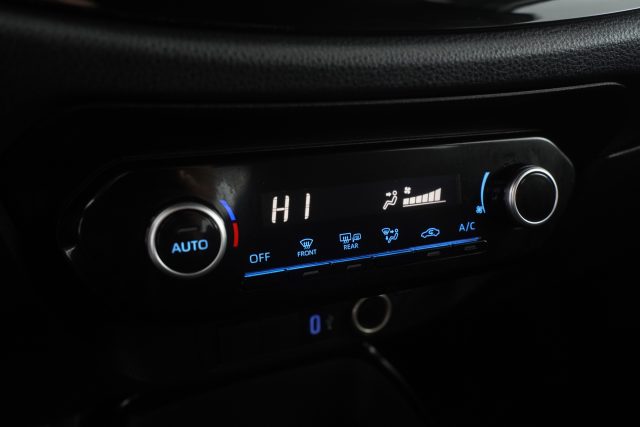 TOYOTA Aygo X usata 9