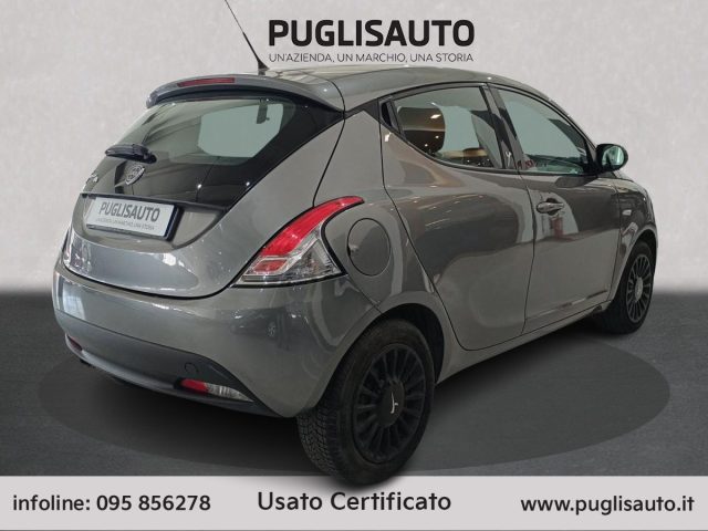 LANCIA Ypsilon usata, con Autoradio