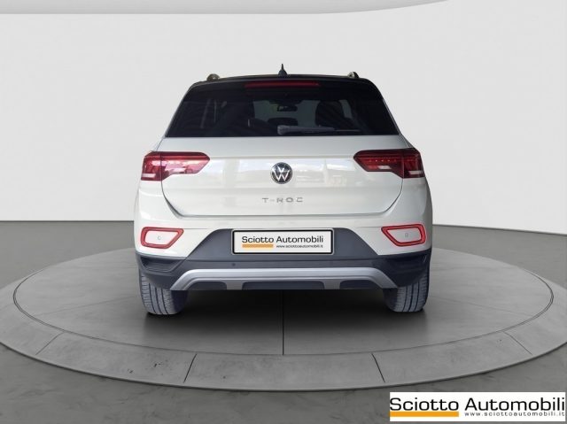VOLKSWAGEN T-Roc usata, con Autoradio