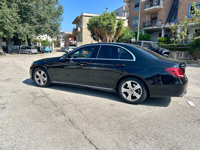 MERCEDES-BENZ E 200 usata, con Chiusura centralizzata