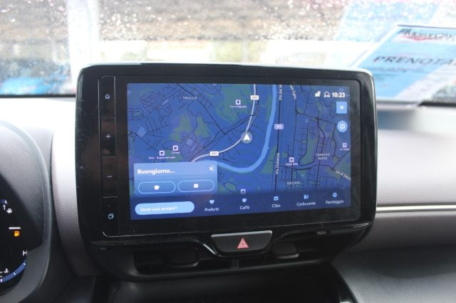 TOYOTA Yaris Cross usata, con Autoradio digitale