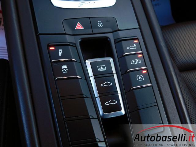 PORSCHE 911 usata, con USB