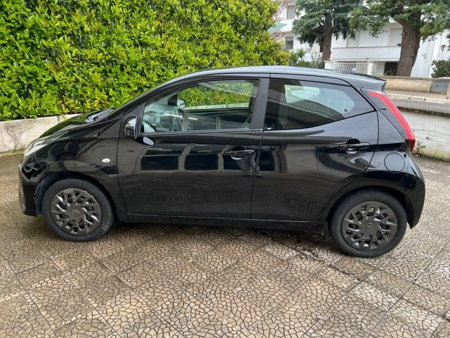 TOYOTA Aygo usata 11